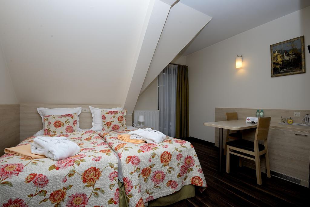 Hotel Nad Przelomem Sromowce Niżne Kültér fotó